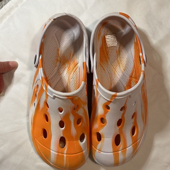 Orange white tie dye look 🍊 - Picture 2 of 5